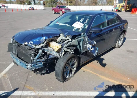 2016 Chrysler 300 Limited из США, поврежденный, VIN 2C3CCAAG3GH216554